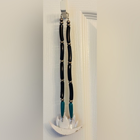 Vintage Lotus Beaded Necklace 1980s Hot Pink Lotus Flower - Picture 2 of 4